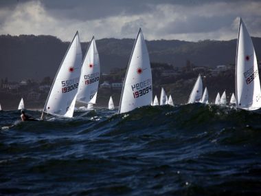 Sailing back home in big waves